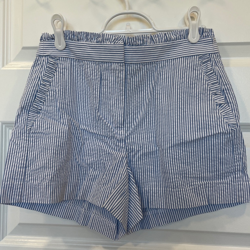 Cute J Crew seersucker shorts! Blue and white, size 00